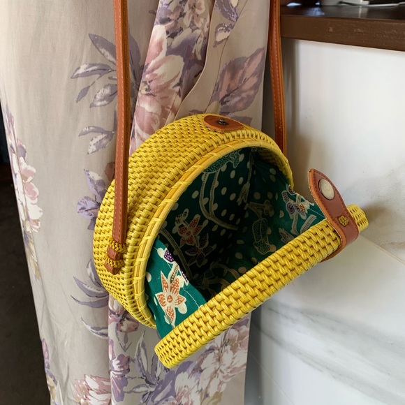 Yellow Rattan Shoulder Bag - Picture 3 of 5